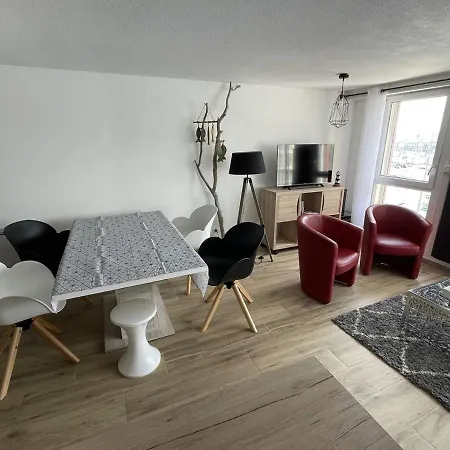 T3 Duplex Avec Terrasse, Parking Et Wi-fi Au Port - Fr-1-723-38 Apartment Agde